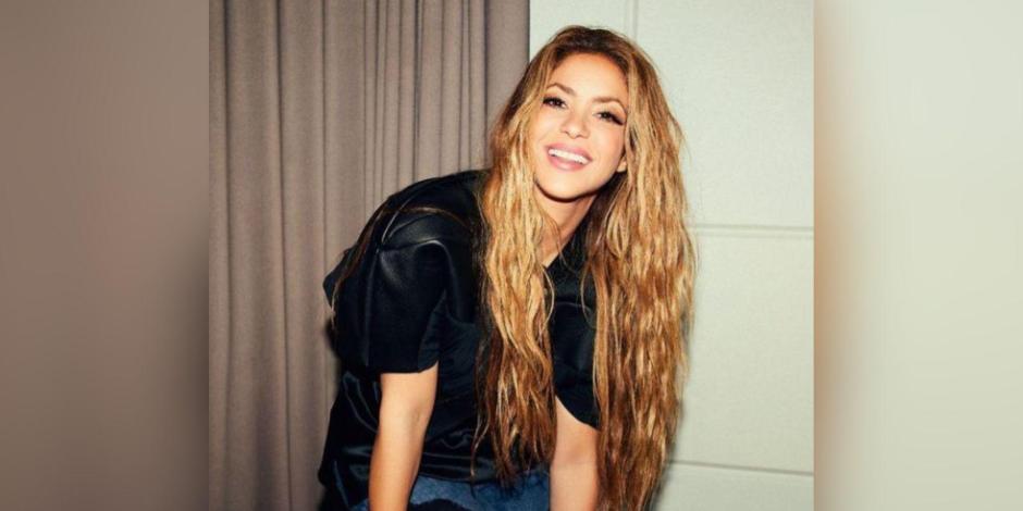 Shakira encuentra a su doble en redes sociales.