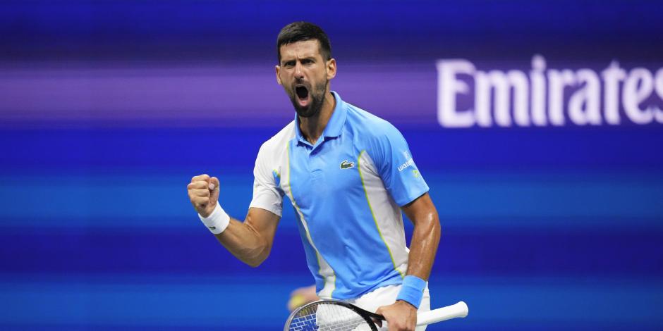 Novak Djokovic celebra un punto en la Semifinal del US Open ante Ben Shelton