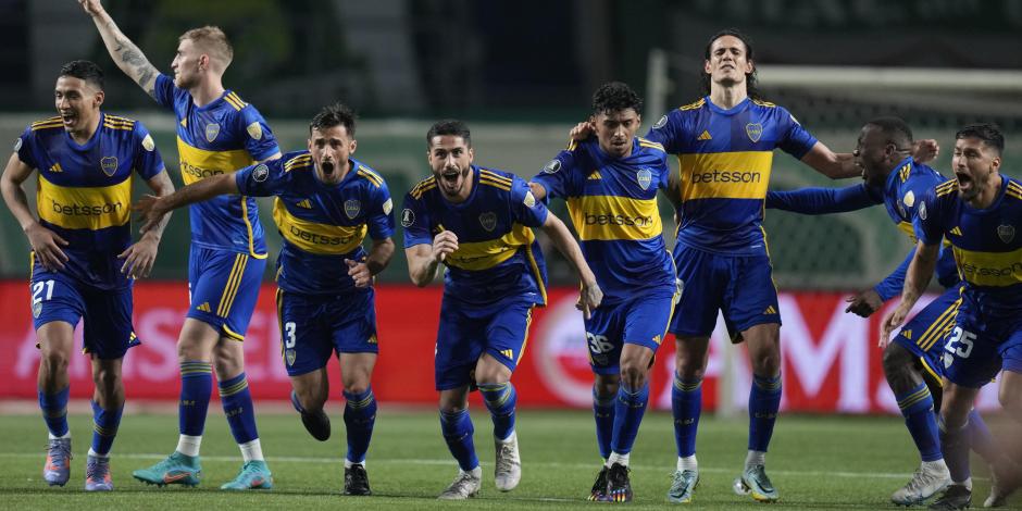 Jugadores de Boca Juniors festejan su pase a la final de la Copa Libertadores 2023.