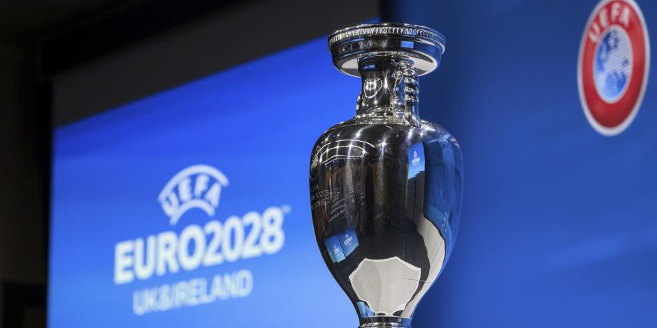 Gran Bretaña e Irlanda serán las sedes de la edición 2028 de la Eurocopa e Italia y Turquía recibirán la de 2032.