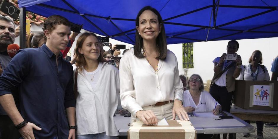 María Corina Machado, opositora venezolana, al votar ayer.