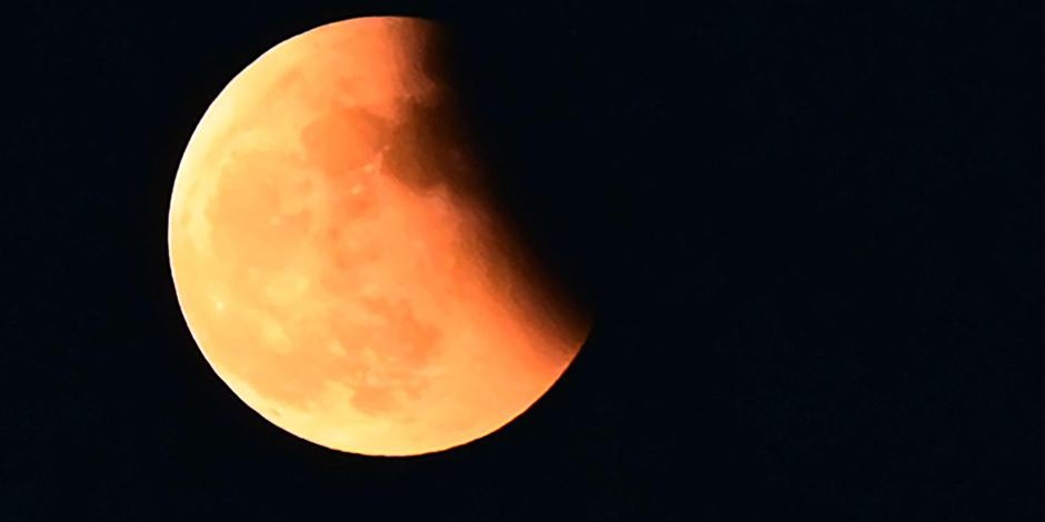 Eclipse lunar parcial.