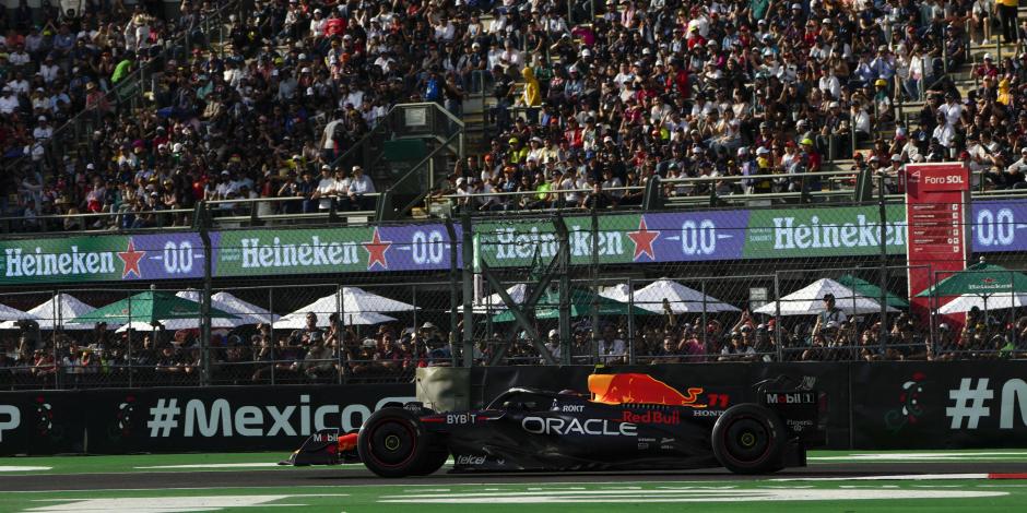 El Red Bull de Checo Pérez en el Autódromo Hermanos Rodríguez.