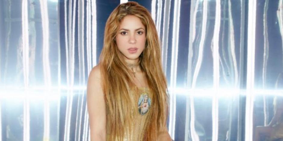 Shakira dedica su Grammy al público español.