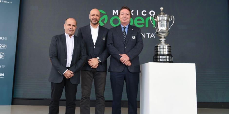 Rodrigo Suárez Gilly (centro), director ejecutivo del Mexico Open at Vidanta, prometió una mejor experiencia en la tercera edición del evento.