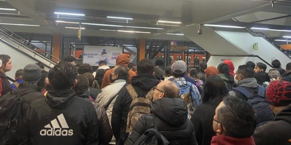 ¿Usas la Línea 7 del Metro CDMX?  Usuarios reportan retrasos de hasta 20 minutos
