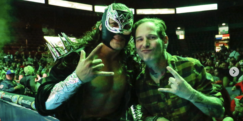 Corey Taylor, vocalista de Slipknot, acudió a la Arena México por invitación del CMLL.