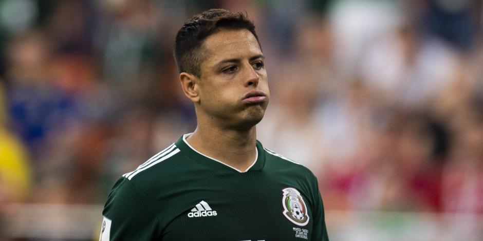 Javier 'Chicharito' Hernández se lamenta después de la derrota de México ante Suecia en la fase de grupos del Mundial de Rusia 2018.