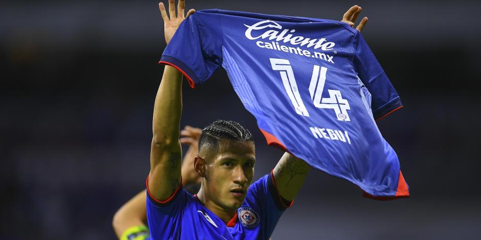 Uriel Antuna le dedicó a José Armando Guzmán su primer gol en el Cruz Azul vs Chivas de la décima fecha de la Liga MX.