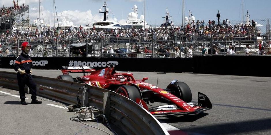 Ferrari de Charles Leclerc durante prácticas del Gran Premio de Mónaco
