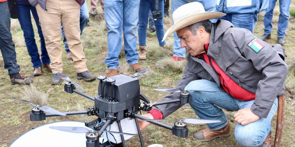 El gobernador de Veracruz, Cuitláhuac García, destacó el uso de drones durante la jornada de reforestación.