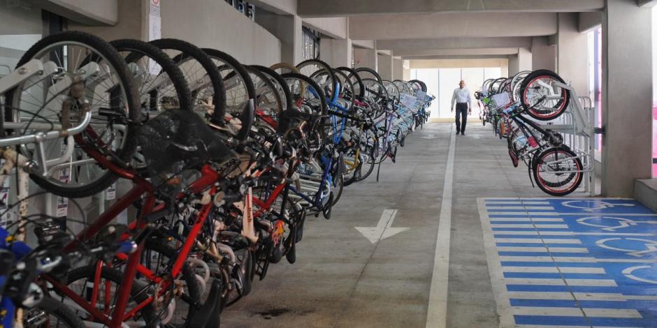 El servicio será gratuito, los ciclistas que resguarden ahí sus bicis deberán contar con la tarjeta de Movilidad Integrada de la Ciudad de México.
