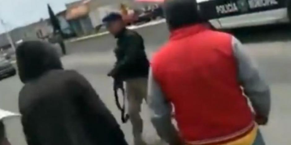 Sujetos agreden a policías de Puebla porque les pedían usar cubrebocas (VIDEO)