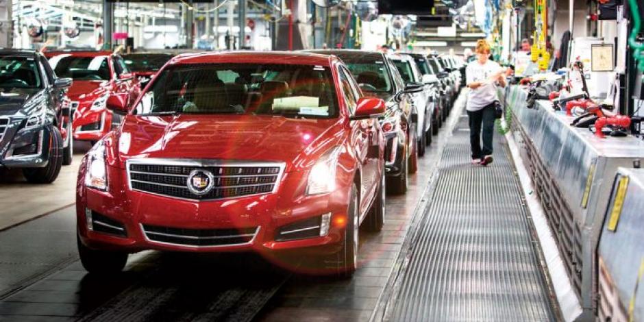 Industria automotriz "en reversa", cae 4% en enero