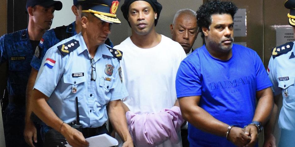 Ronaldinho celebra su cumpleaños 40 con un asado en la cárcel