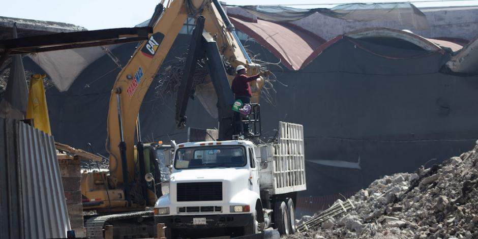 Sigue remoción de escombros en La Merced a 9 días del incendio