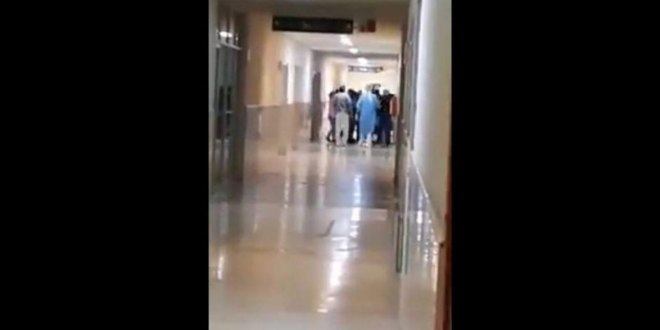 Familiares de muerto por COVID-19 agreden a médicos en hospital de Azcapotzalco
