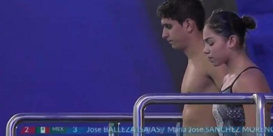 Balleza y Sánchez ganan plata en 10 metros en Serie Mundial de Clavados