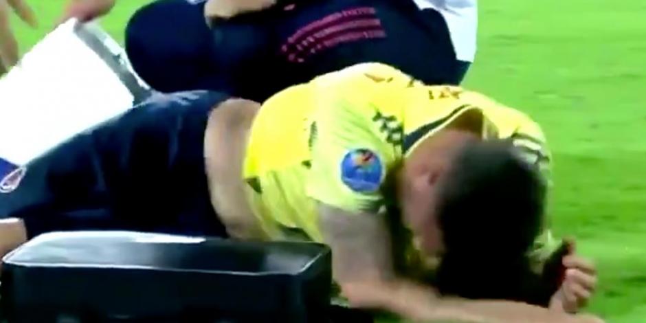 ¡Problemas en América! Benedetti sufre grave lesión con Colombia (VIDEO)