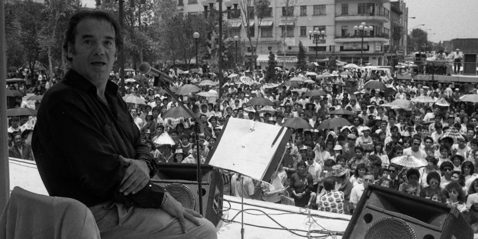 Fonoteca alista homenaje y exposición en honor a Óscar Chávez