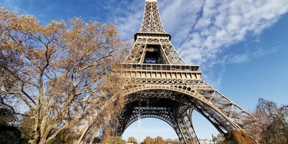 Torre Eiffel cierra en apoyo a la huelga contra reforma de pensiones