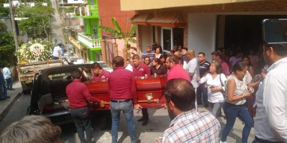 Exigen justicia en funeral de la periodista María Elena Ferral