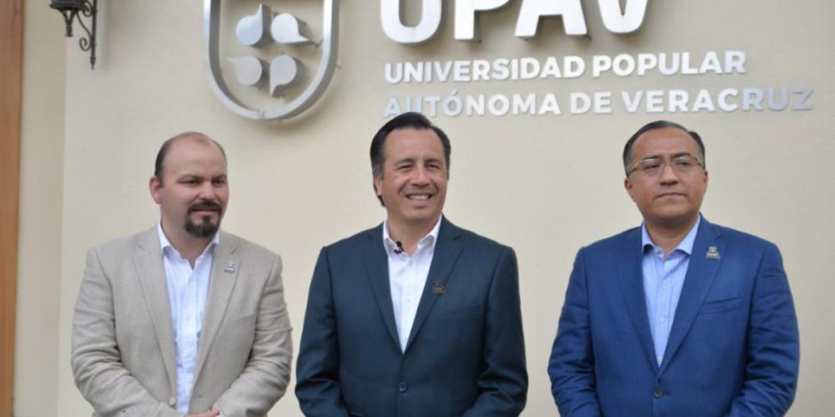 Cuitláhuac convierte residencia oficial de gobernadores en universidad