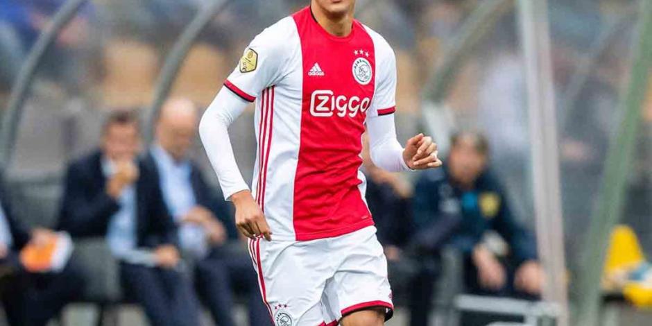 Edson Álvarez, cerca de salir del Ajax para estar con su familia y llegar a MLS
