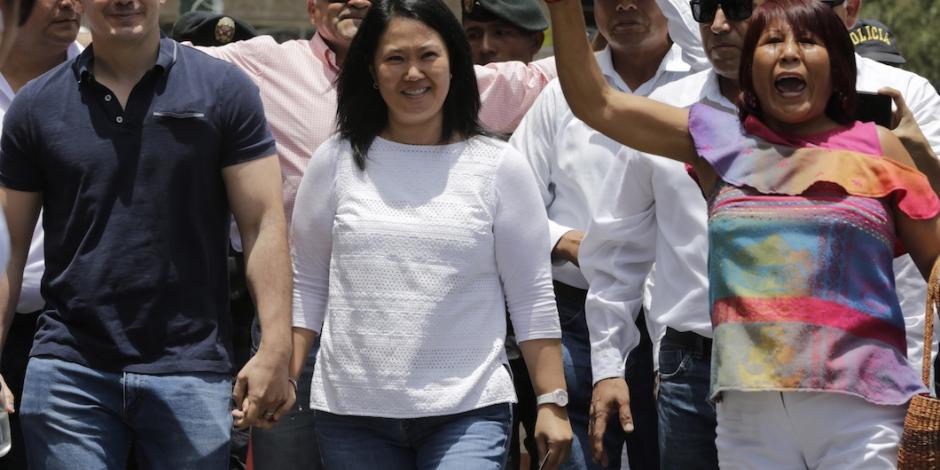 Peruanos dan golpe al fujimorismo en urnas