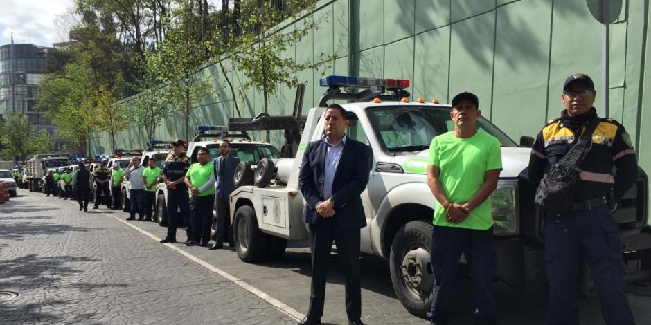 Policías auxiliares retiran 94 autos abandonados en Miguel Hidalgo