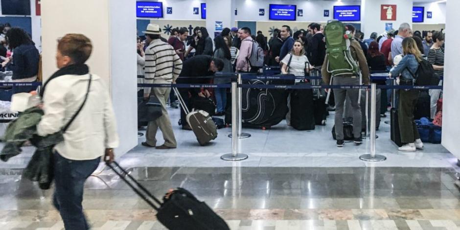 México no restringirá vuelos ante pandemia de coronavirus, reporta SCT