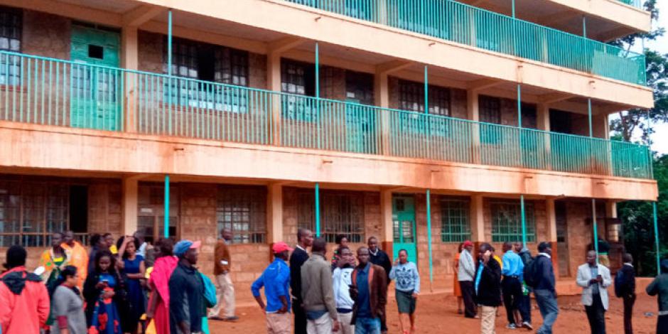 Mueren 14 niños en estampida dentro de escuela de Kenia
