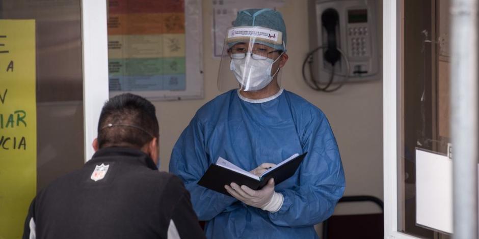 Indicó que en el caso del personal de salud, México cuenta con 0.55 médicos por cada mil habitantes