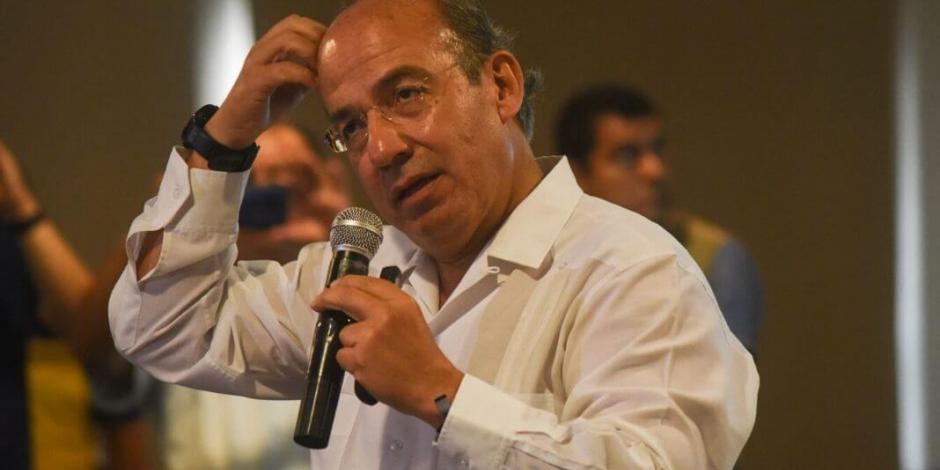 Por recesión y COVID-19, AMLO tiene que endeudarse, asegura Calderón
