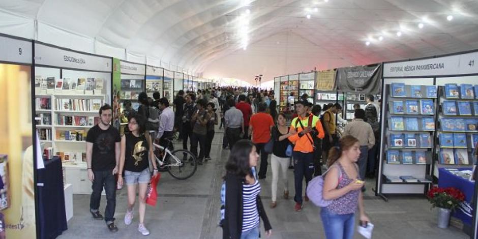 Cancelan Fiesta del Libro y de la Rosa de la UNAM por pandemia