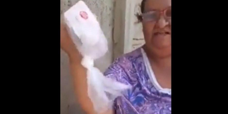 #LadyZote enfurece por el jabón de su despensa; "es para perros", dice (VIDEO)