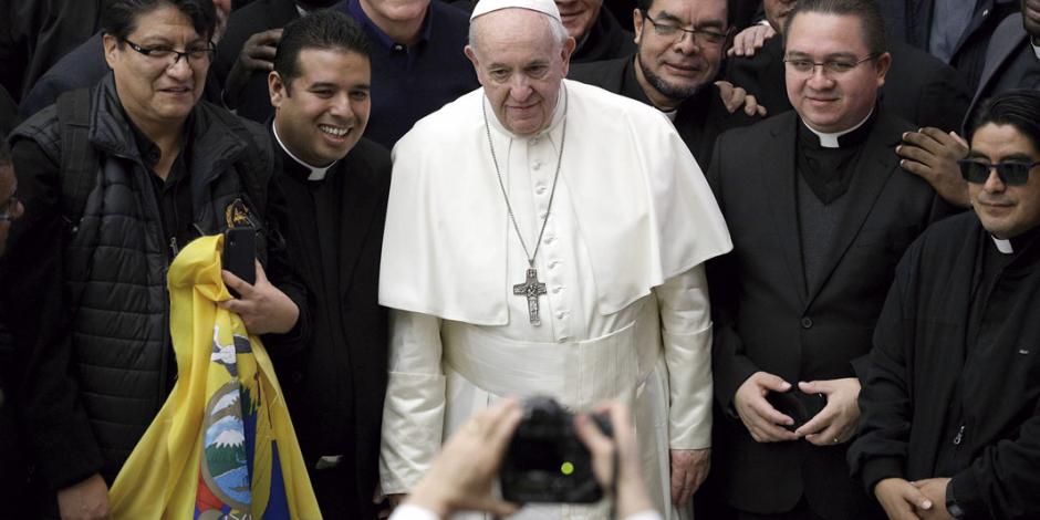 Papa desecha reforma al sacerdocio en Amazonas