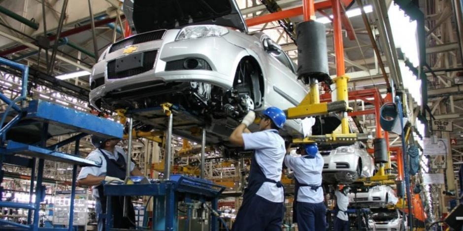 Pese a confianza del consumidor y baja inflación, disminuyen meta en venta de autos