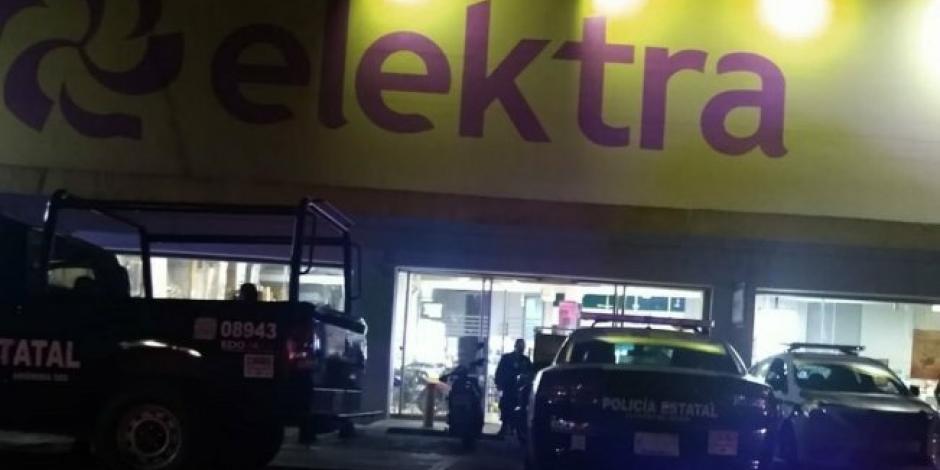 Saquean tienda Elektra en Tlalnepantla