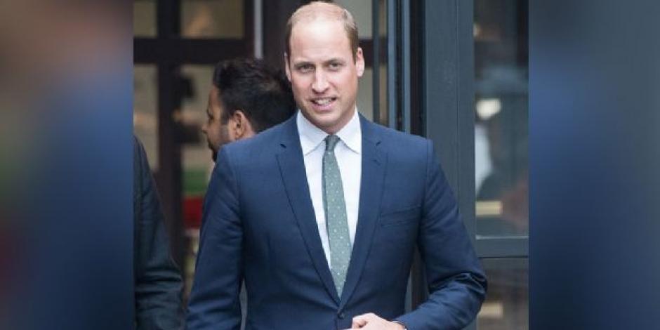 Príncipe William, de Reino Unido, abre hospital para pacientes de COVID-19