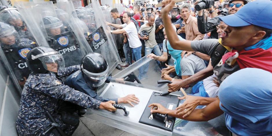 Chavismo arresta a 5 opositores en protesta masiva