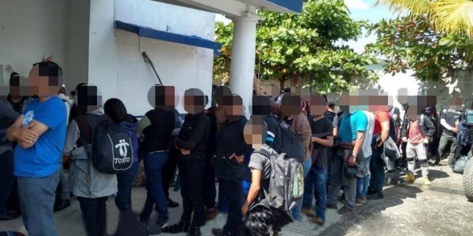 Policía de Veracruz rescata a 117 migrantes centroamericanos