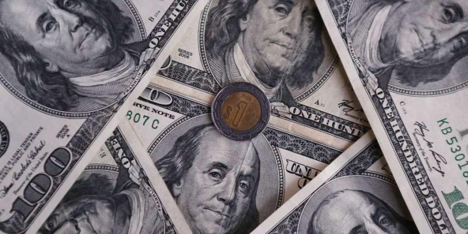 Peso avanza 0.81%; dólar cotiza en $23.91 por unidad en bancos