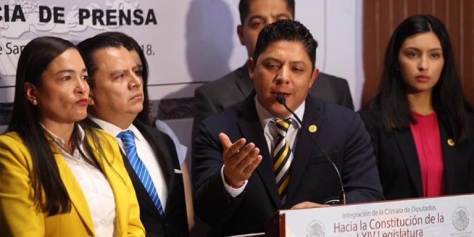 Cuestiona oposición al Presidente; legisladores de Morena lo respaldan