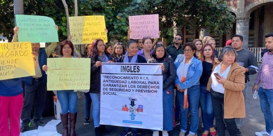 En Morelos, maestros hacen paro indefinido; exigen reembolso de aguinaldo