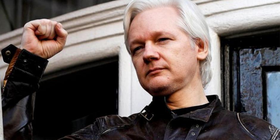 Trump ofreció perdón a Assange si negaba implicación con Rusia: abogado