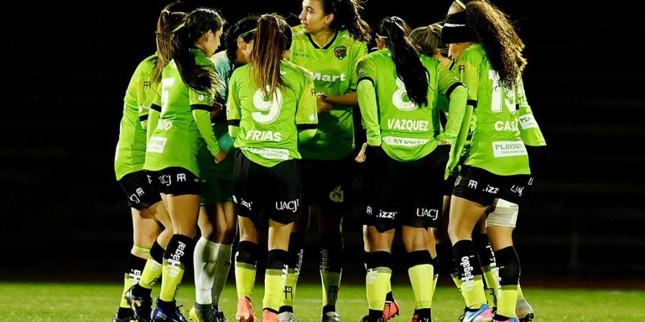 Futbolistas mexicanas firman manifiesto por la equidad de género