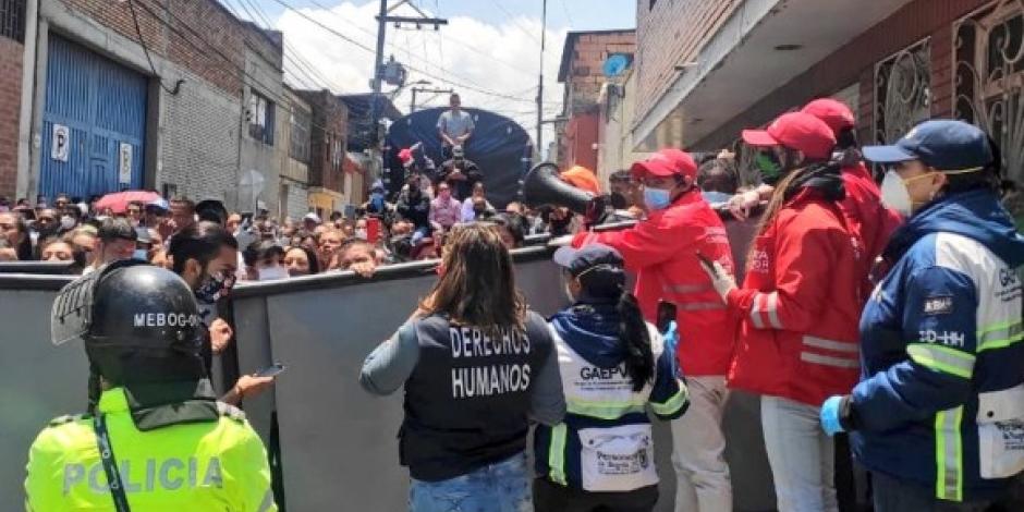 Mueren 23 presos en motín por COVID-19 en Bogotá