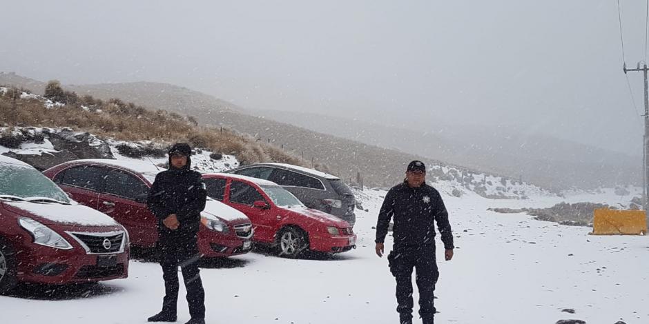 Por hielo y nieve prohíben acceso al Nevado de Toluca (FOTOS)