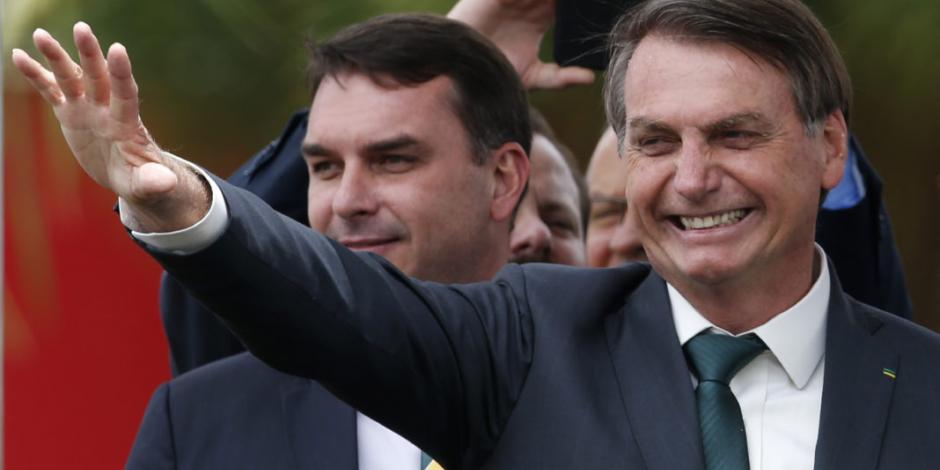 Bolsonaro insulta a periodista brasileña con insinuación sexual